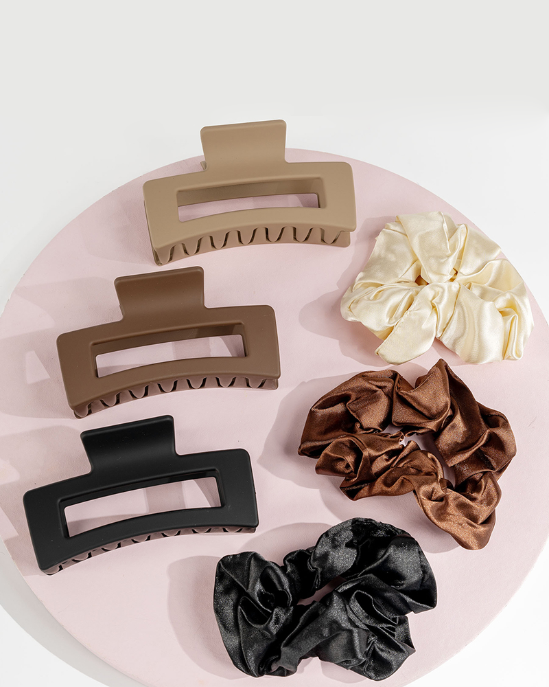 Brushworks Natural Hair Clip &amp; Scrunchie Set